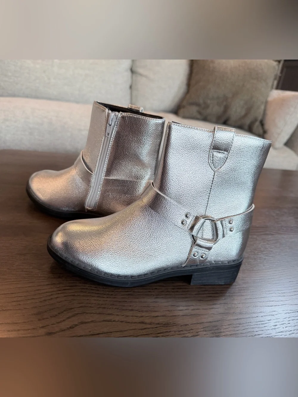 NWOT Dolce Vita Black Girls Size 3 Ankle Boots with Metallic Accent